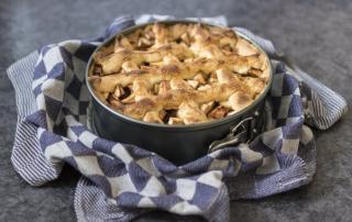 Marios-Italian-Deli-Classic-Apple-Pie