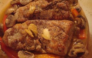 Marios-Italian-Deli-Garlic-Pork-Cutlets-with-Peppers-&-Mushrooms-2