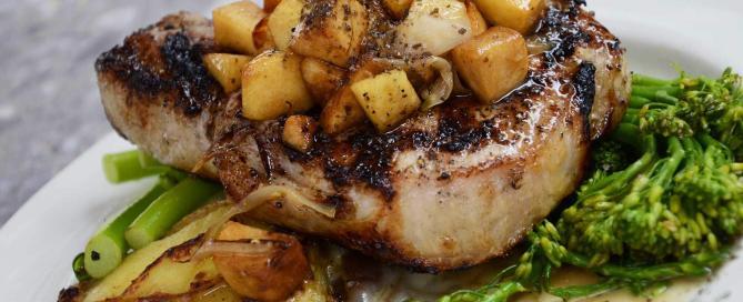 Marios-Italian-Deli Pork Chops with Apple Compote