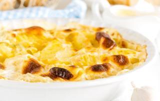 Marios Italian Deli | Cheddar Scalloped Potatoes