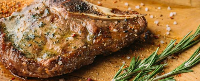 grilled steak and tomatoes